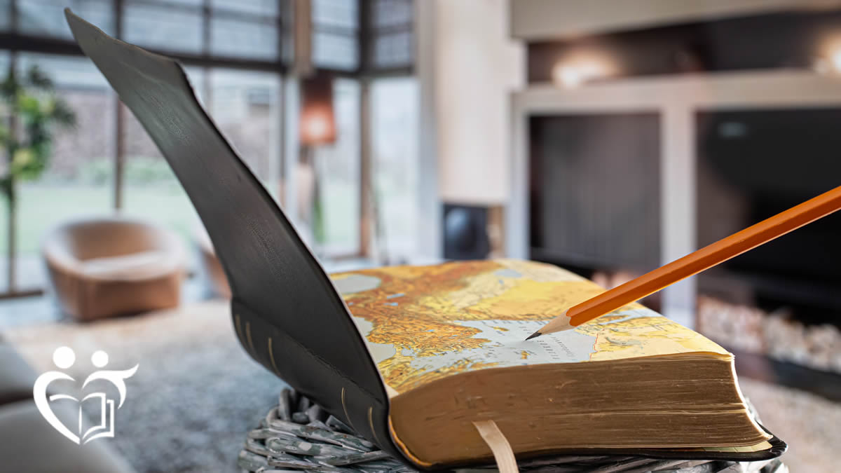 Curiosidade: a Bíblia está traduzida em quantos idiomas?