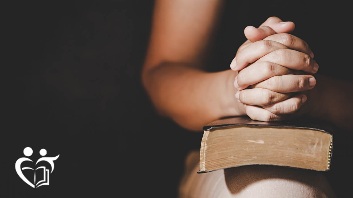 Why is faith a look that can be seen from afar?