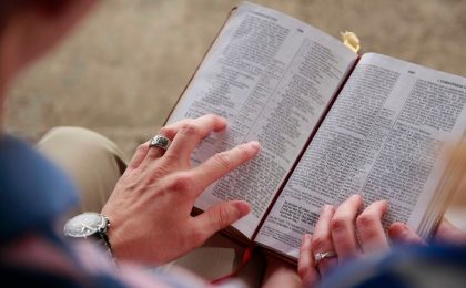 Las mejores aplicaciones para leer la Biblia en línea