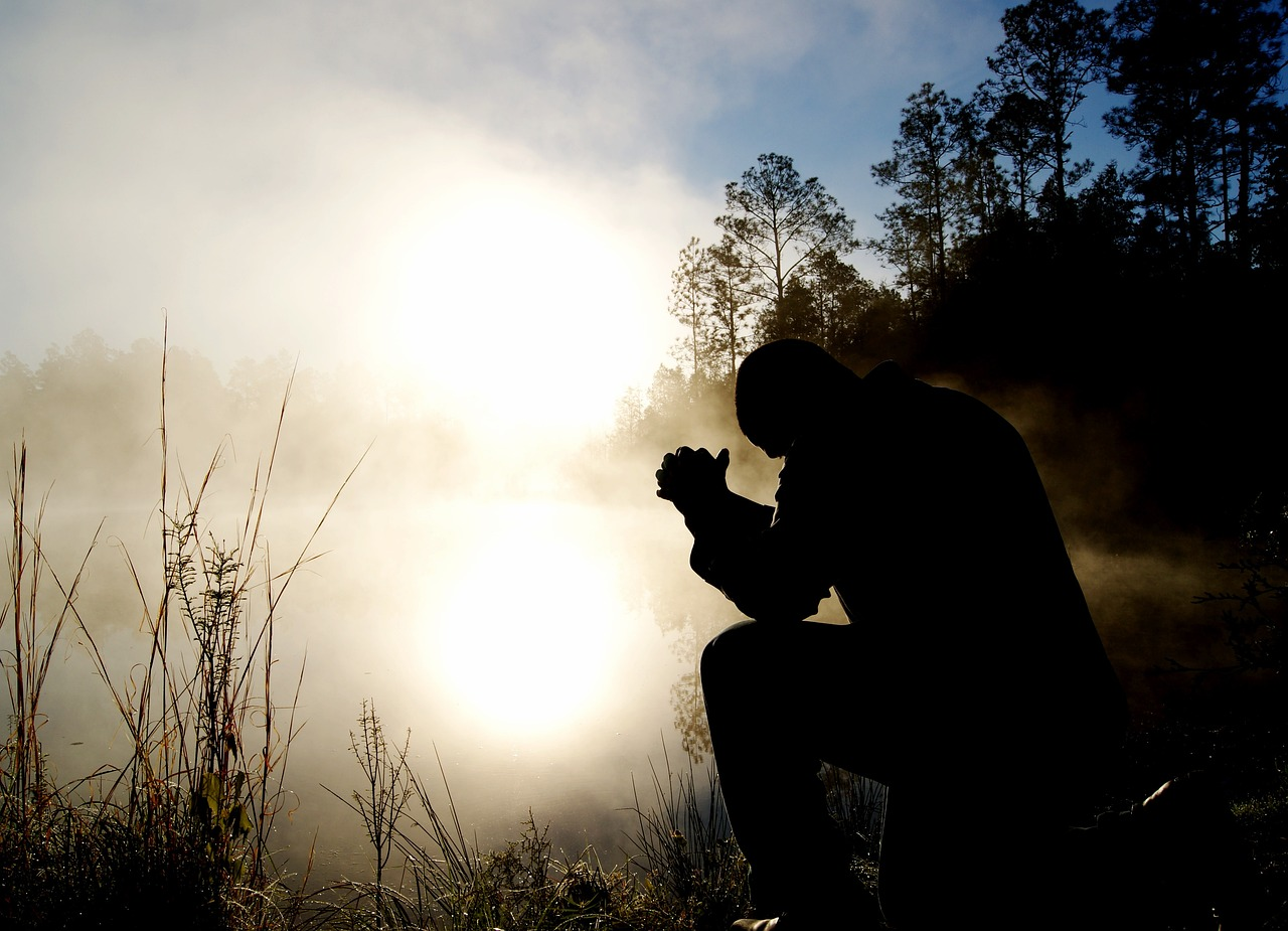 Oración para empezar bien el día: El poder de dar gracias a Dios