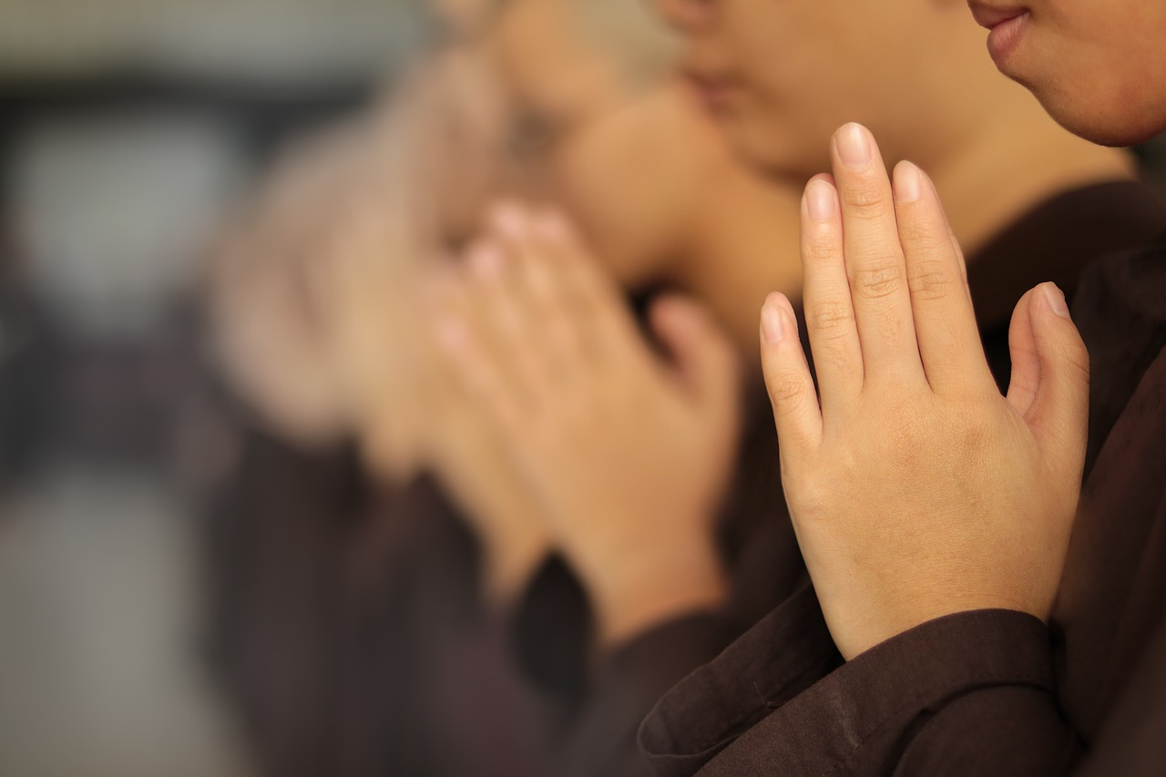 Oración para empezar bien el día: 5 oraciones para tu mañana