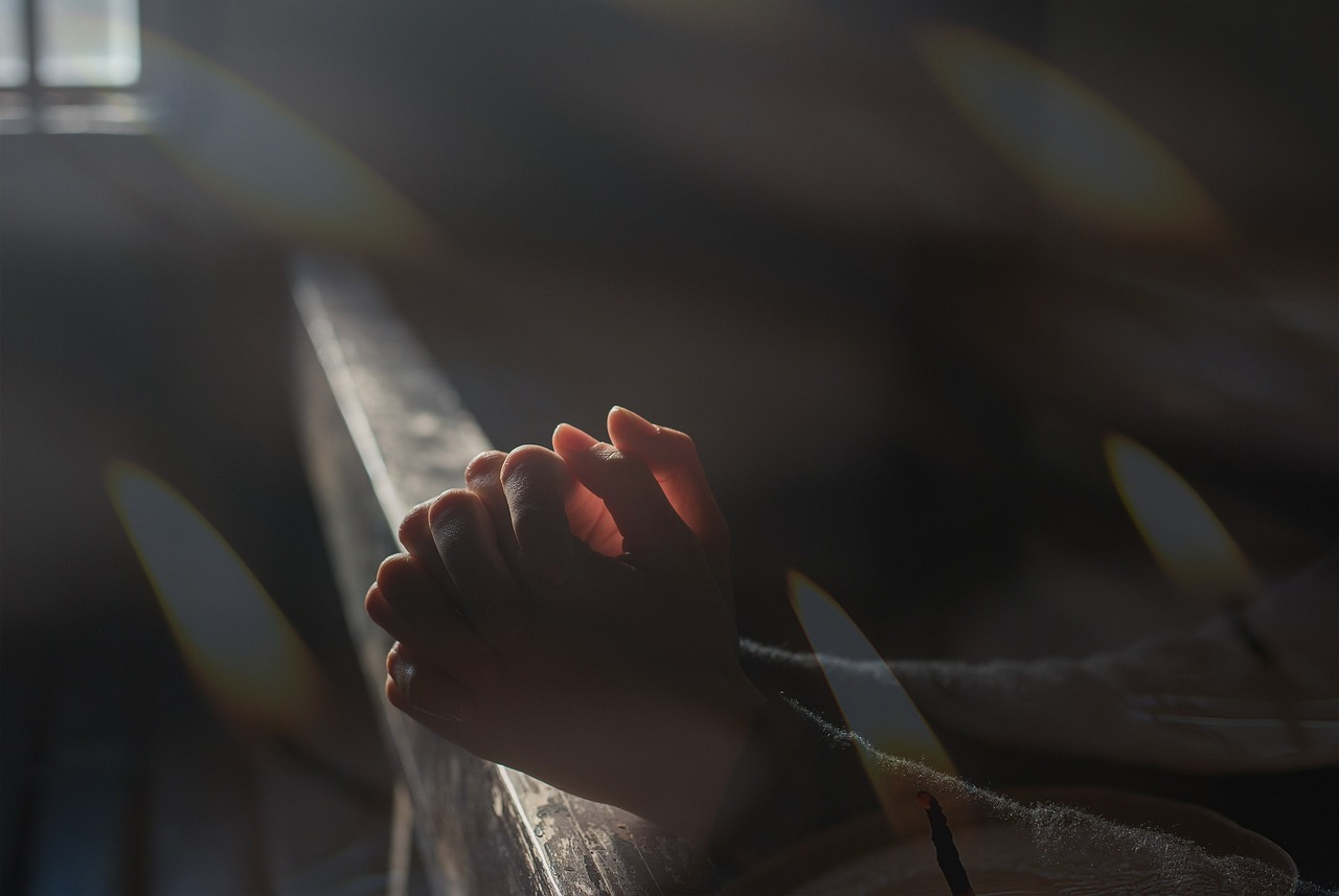 Camino de esperanza: fortalece tu fe con mensajes inspiradores