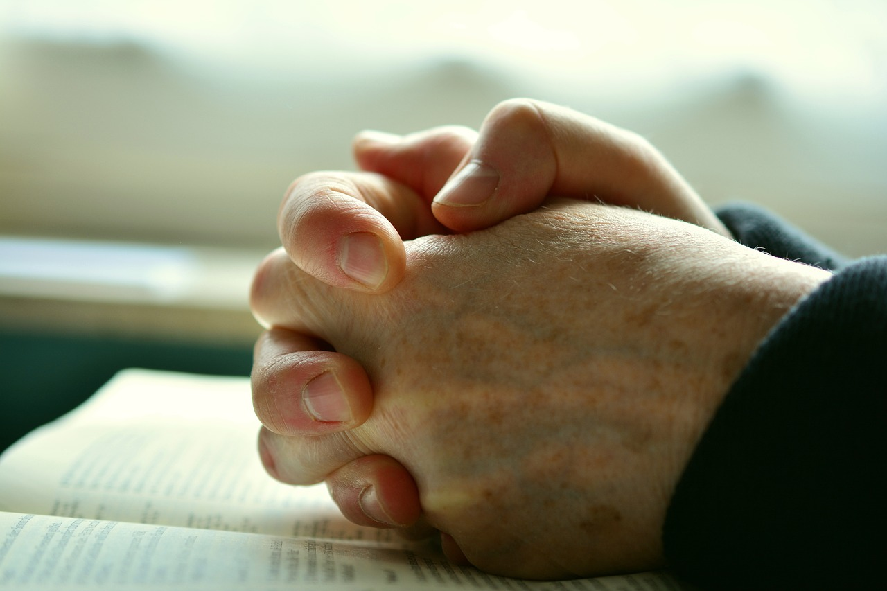 Calm your heart with these simple and sincere prayers