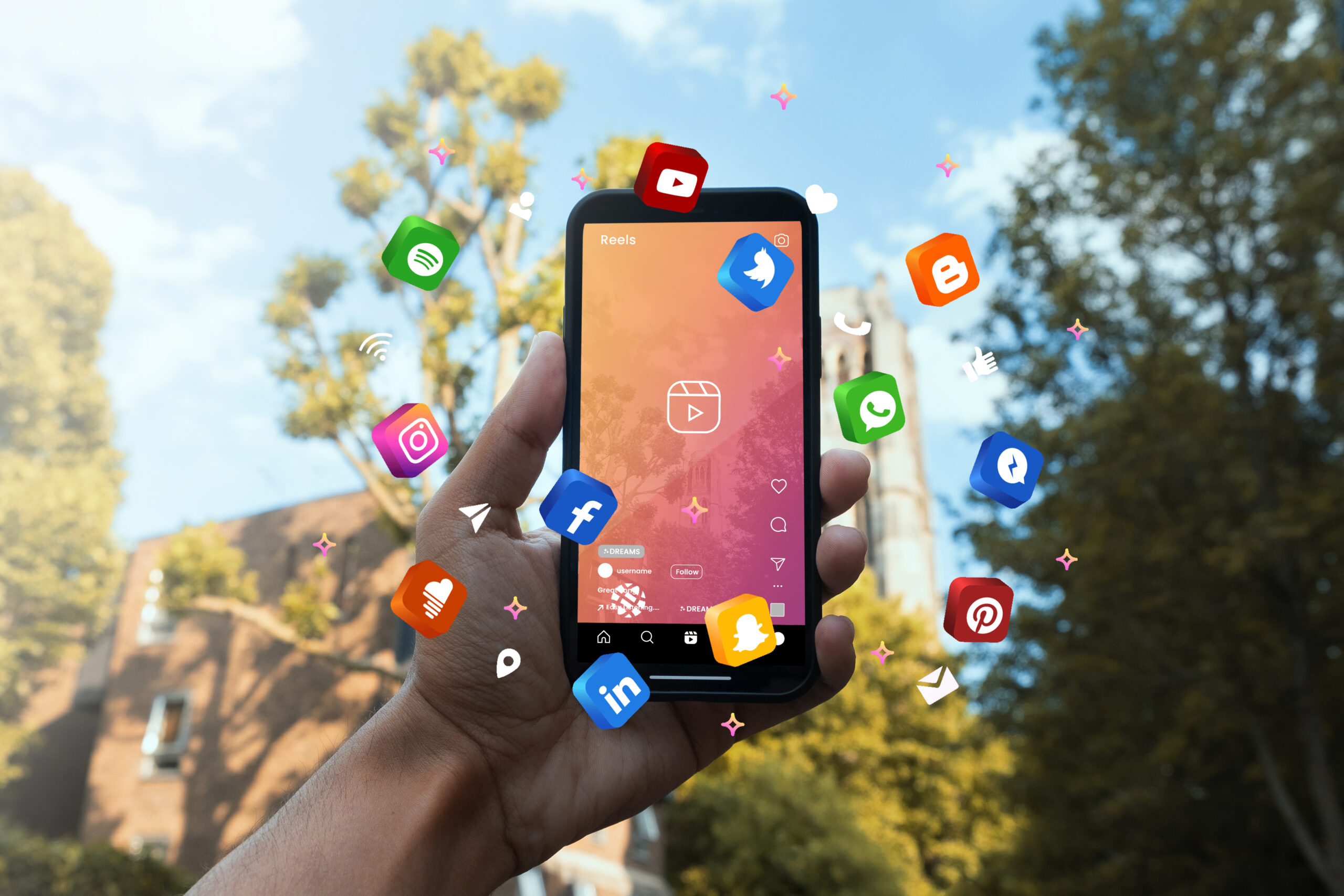 ¿Cómo influyen las redes sociales en nuestra forma de rezar?